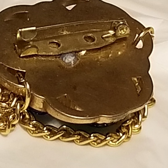 COPY - Multicolored Brooch 🦚 3 for $21 or 6 for $… - Picture 4 of 4